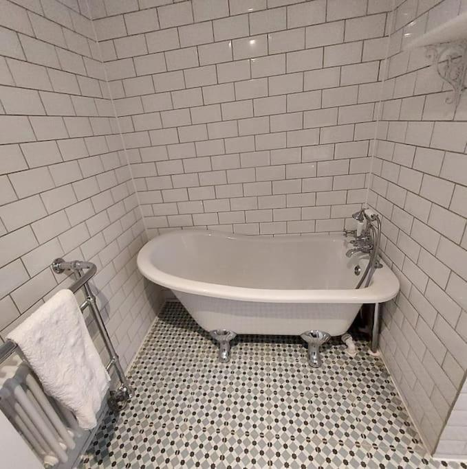 Lovely 1 Bed House In Largs, North Ayrshire Eksteriør billede